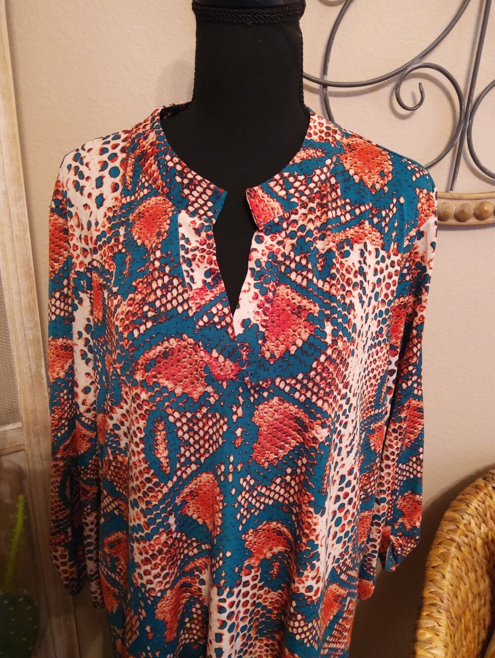 Dear Scarlett Teal and Orange Abstract Print Tunic - Picture 2 of 12